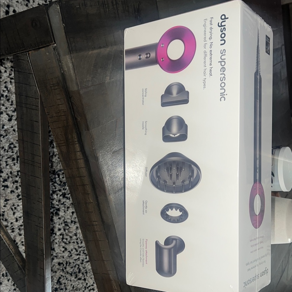Dyson Supersonic Hair Dryer - Fuchsia and Silver